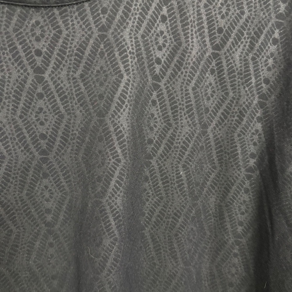 Laviva Sports Mens Black Geometric Textured Short Sleeve T-Shirt Size Medium - Picture 3 of 4